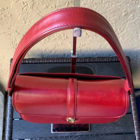 ⭐️ GUCCI 70s Red Bag - Picture 5 of 12